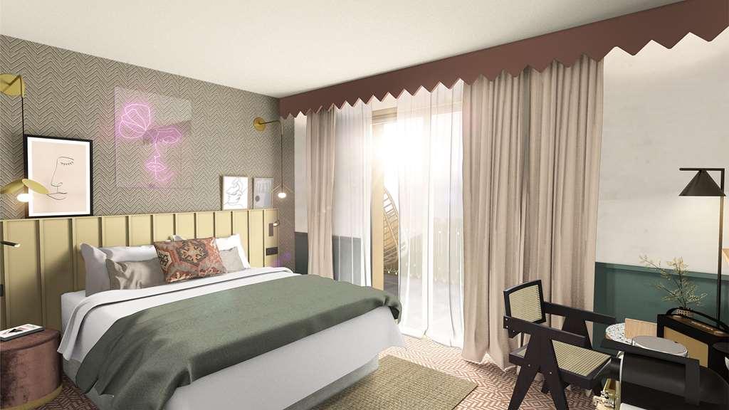 Bloom House Hotel *