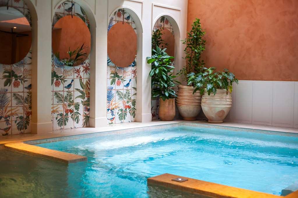 Bloom House Hotel